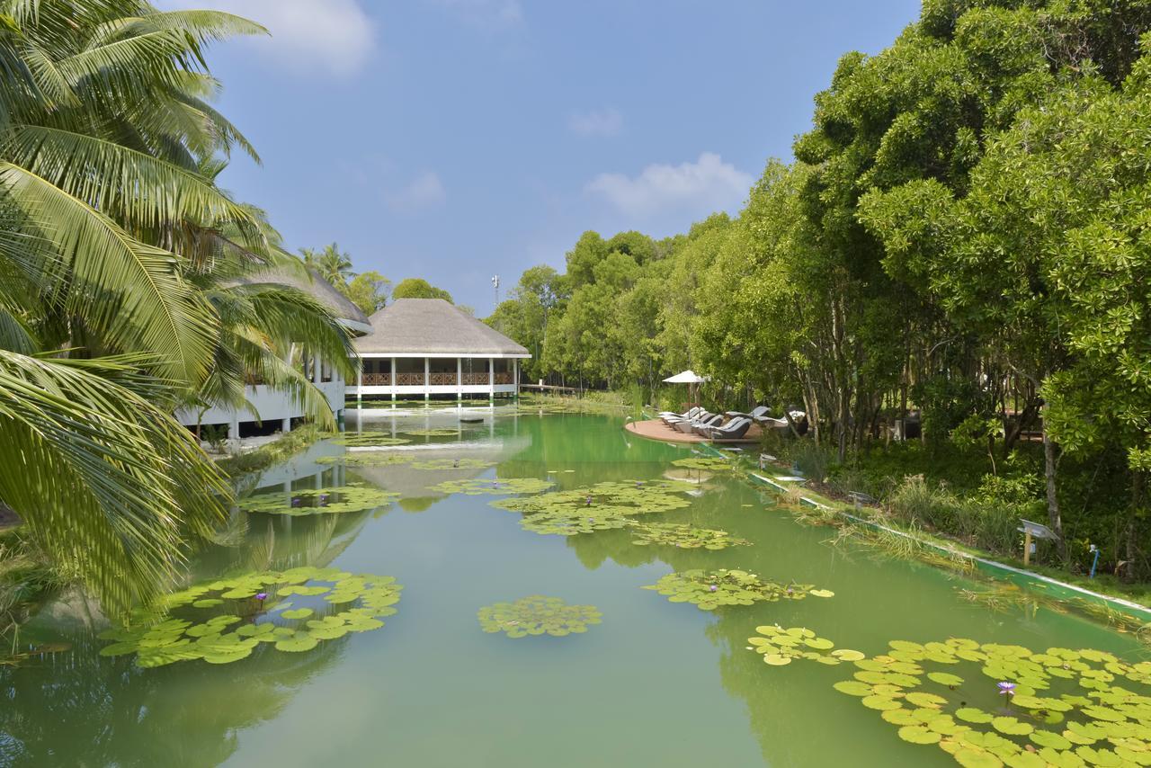 Dreamland Maldives Resort Kihadhoo Exterior photo