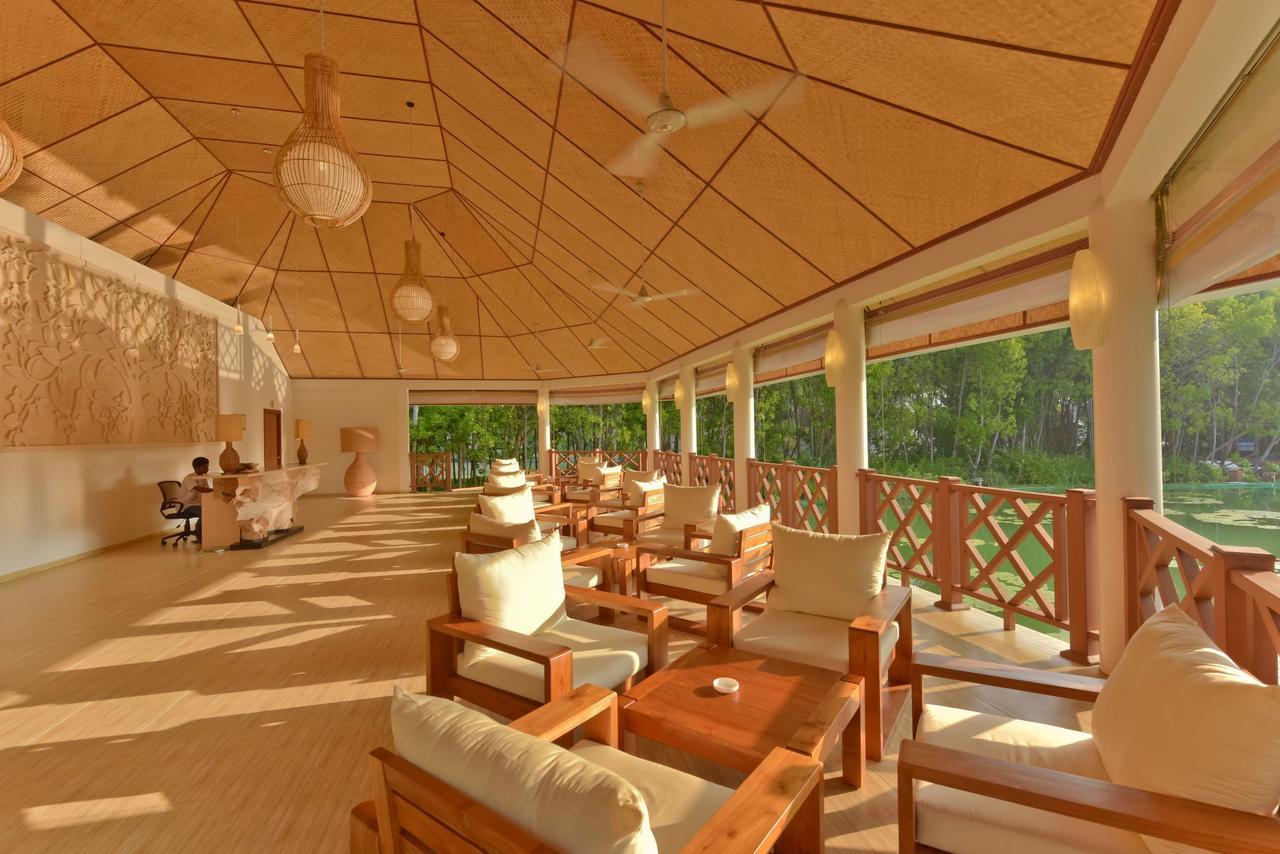 Dreamland Maldives Resort Kihadhoo Exterior photo