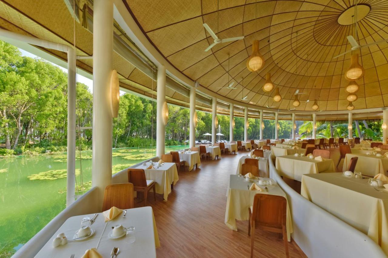 Dreamland Maldives Resort Kihadhoo Exterior photo